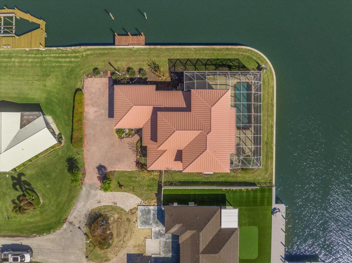 VERO ISLES PLAT NO 3 - Residential