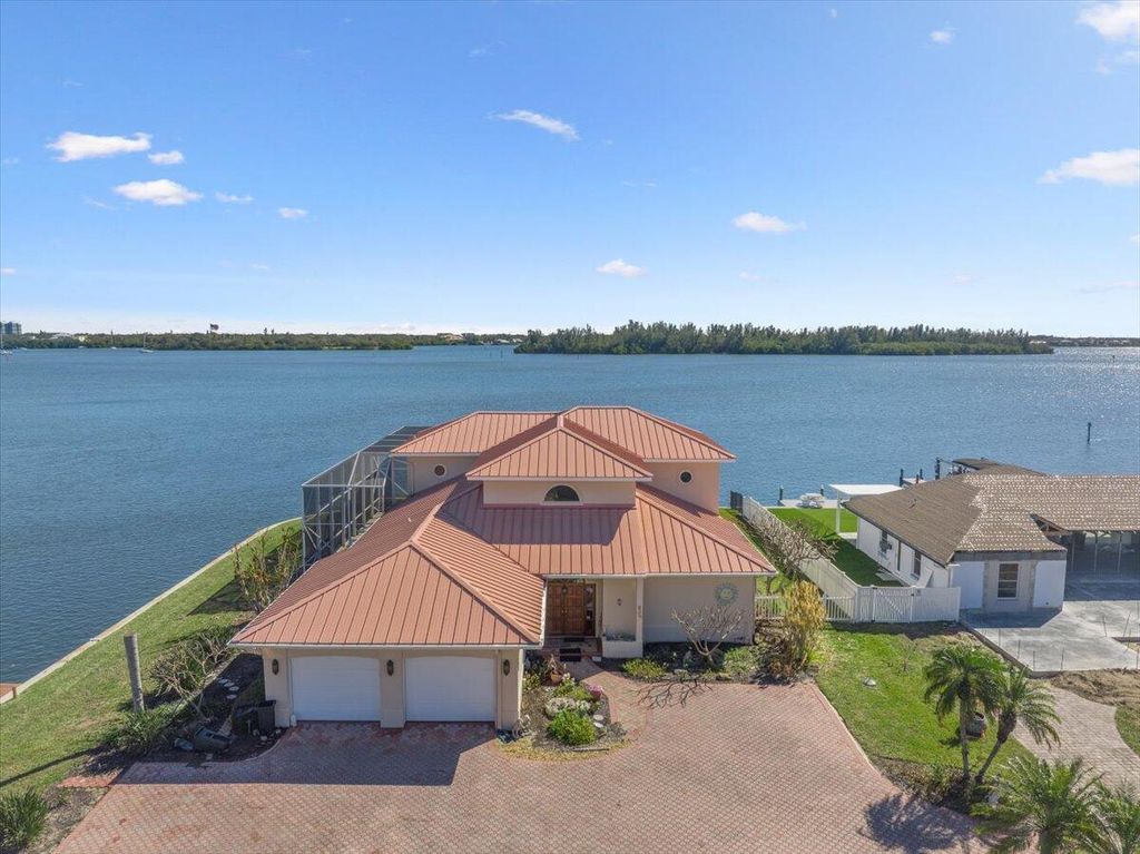 Photo of 2 Seahorse Lane, Vero Beach, FL 32960 (MLS # R11152530)