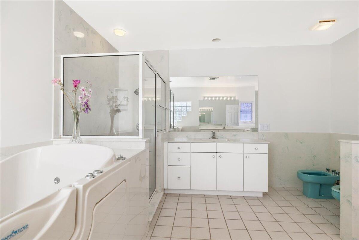 VERO ISLES PLAT NO 3 - Residential