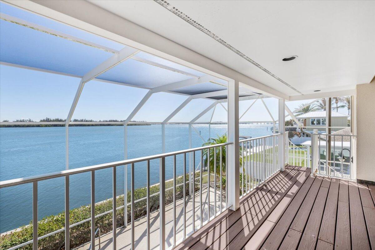 VERO ISLES PLAT NO 3 - Residential