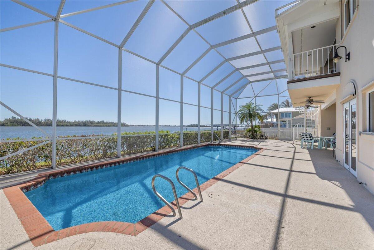 VERO ISLES PLAT NO 3 - Residential