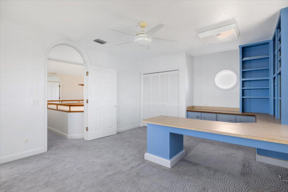 VERO ISLES PLAT NO 3 - Residential