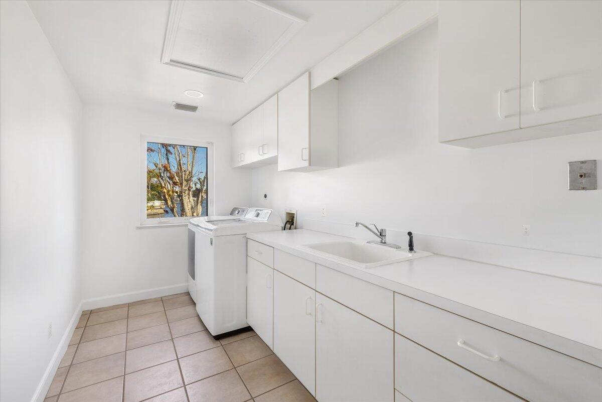 VERO ISLES PLAT NO 3 - Residential