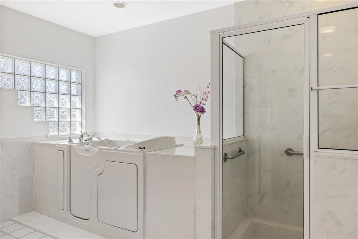 VERO ISLES PLAT NO 3 - Residential