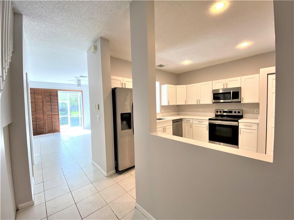 C & P Properties 160-34 B - Residential Lease