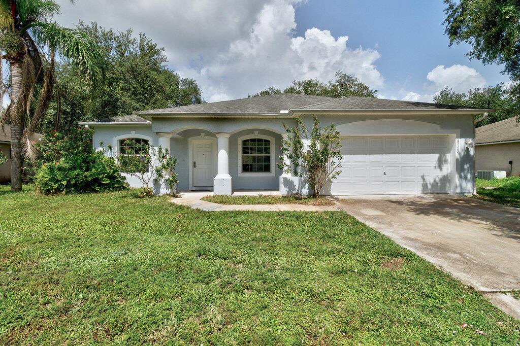 FANTASIC OPPORTUNITY TO BE A HOME OWNER IN THE GREAT COMMUNITY OF VERO LAKE ESTATES. THIS BEAUTIFULL 3/2/2 OFFERS BRAND NEW VINYL WATERPROOF FLOORING, BRAND NEW PROFESSIONALLY PAINTED INTERIOR, SPLIT FLOOR PLAN, CROWN MOLDING. FORMAL LIVING AND DINING ROOM. CLOSE PROXIMITY TO THE INDIAN RIVER, SPARKLING ATLANTIC BEACHES, SEBASTIAN INLET, FINE DINING, LIVE WATERFRONT ENTERTAINMENT AND ALL OF THE AMENETIES OF INDIAN RIVER COUNTY. SIMPLY, A GREAT PLACE TO CALL HOME!