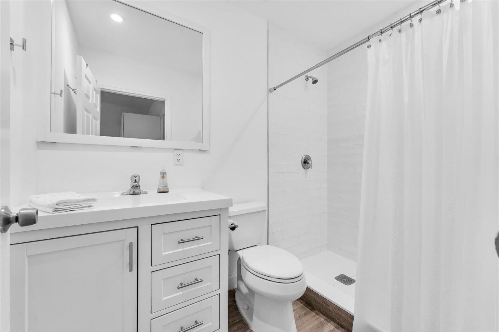 GOLF AND TENNIS VILLAGE P - Residential Lease