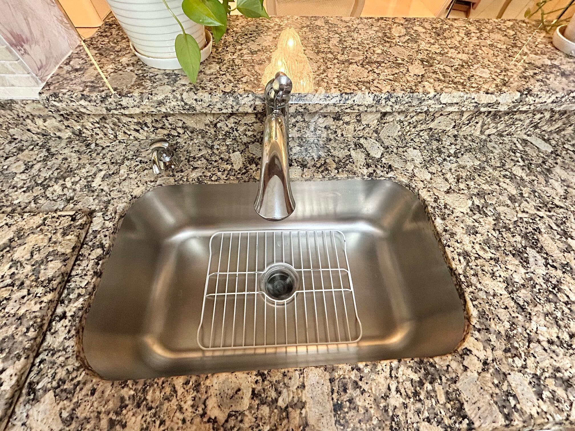 FAIRWAY CLUB CONDO - Residential