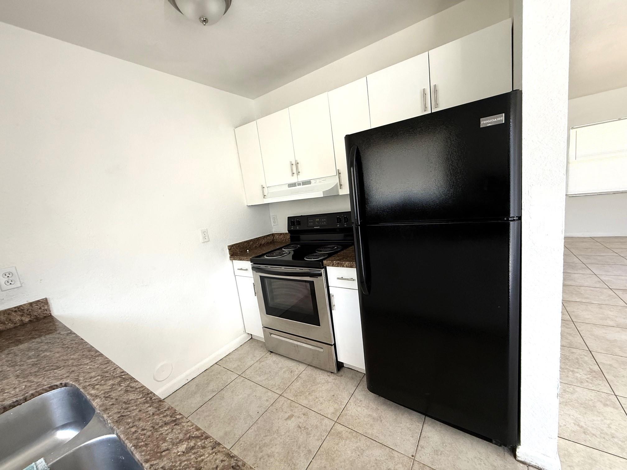 Oriole Estates Sec 8 65-9 - Residential Lease