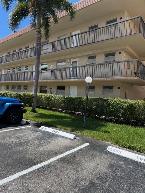 Omega Condo No #11 - Residential