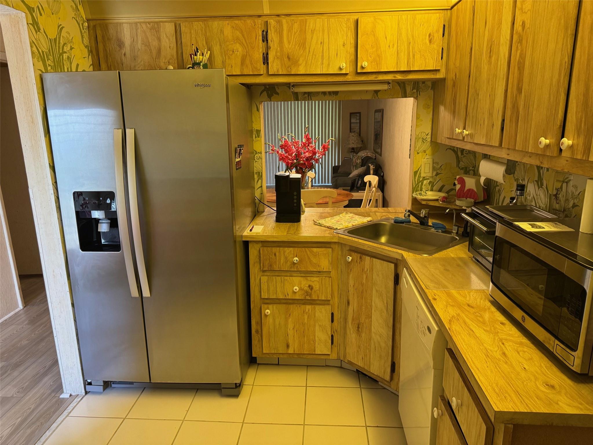 Omega Condo No #11 - Residential