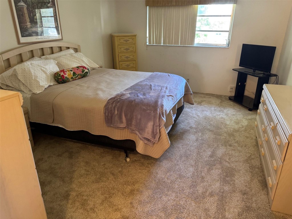 Omega Condo No #11 - Residential