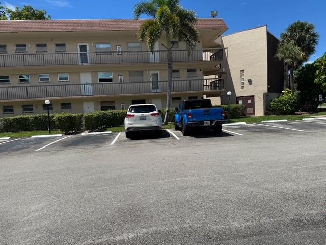 Omega Condo No #11 - Residential