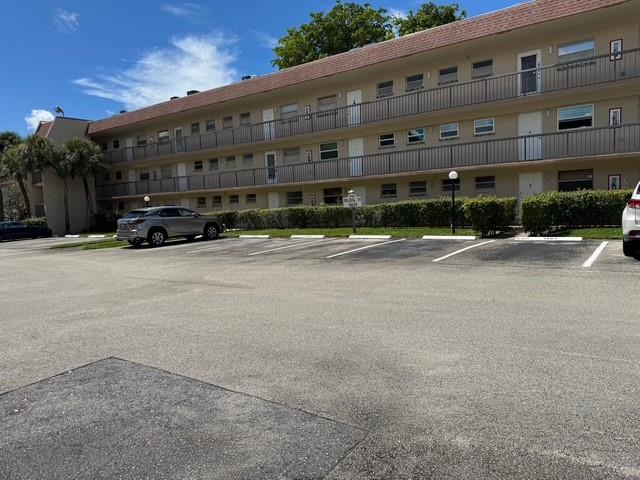 Omega Condo No #11 - Residential