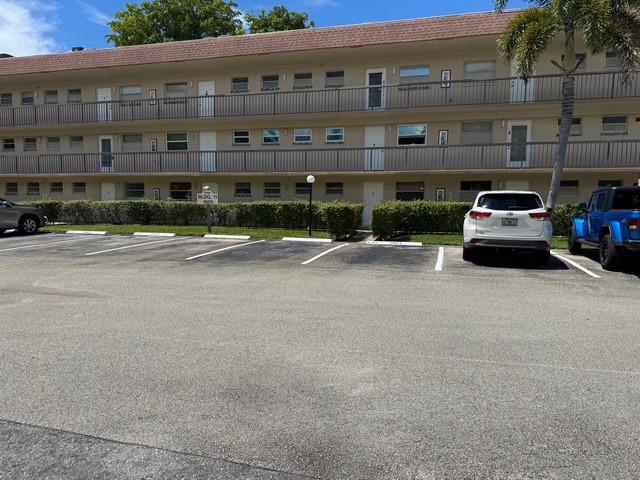 1 bedroom/2 bathroom unit is  vacant and for sale in  the Omega Condominium Development in the heart of Plantation. This unit includes a microwave, dishwasher, washer, dryer and a new refrigerator. New wood flooring recently installed in the unit.  There is a pass thru window from the dining area to the kitchen for convenience. A large walk in closet in the master bedroom with  extra storage space.  This unit comes with a storage unit and a screened balcony perfectly designed for comfort and privacy.  The amenities includes a pool, tennis court, exercise room. Close to shopping centers, Grocery stores, Restaurants, Gym area and Parks.  Come and see this  cozy and quiet unit.  Might just be the perfect place for you!!!.
