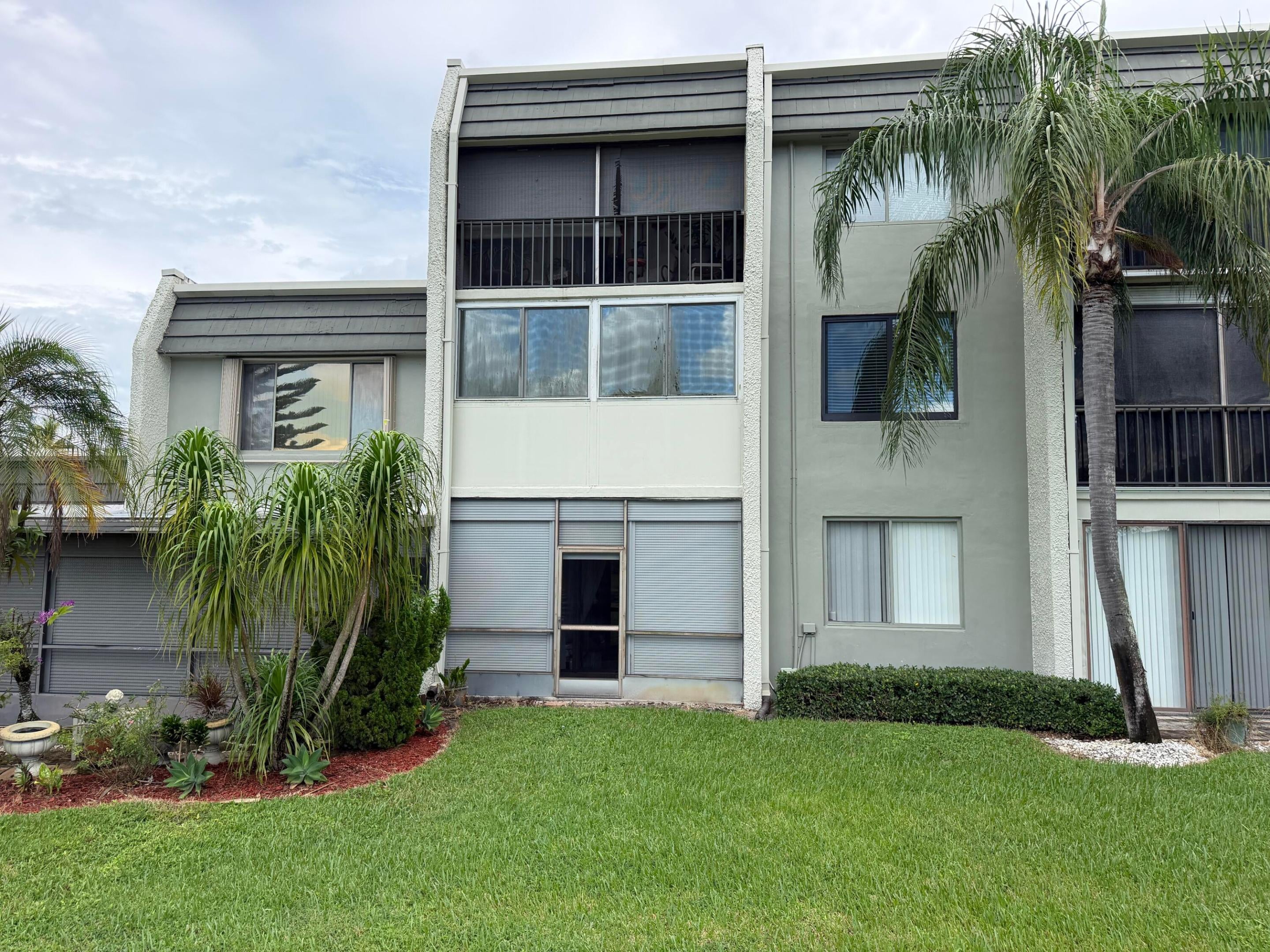 4120 Tivoli Court 208