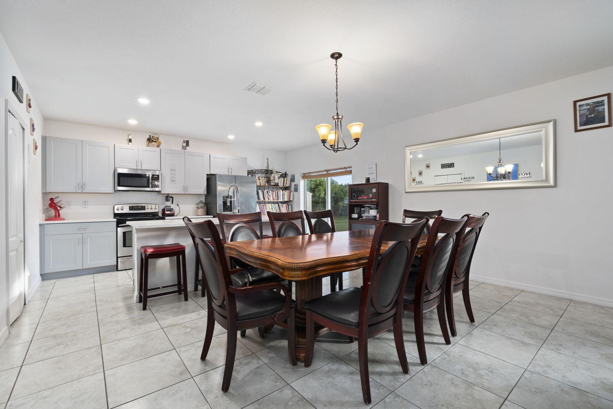 PORT ST LUCIE SECTION 8 - Residential