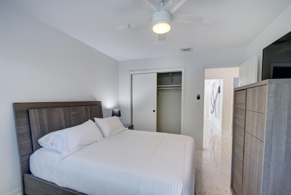 PALM BEACH ISLES 1 - Residential