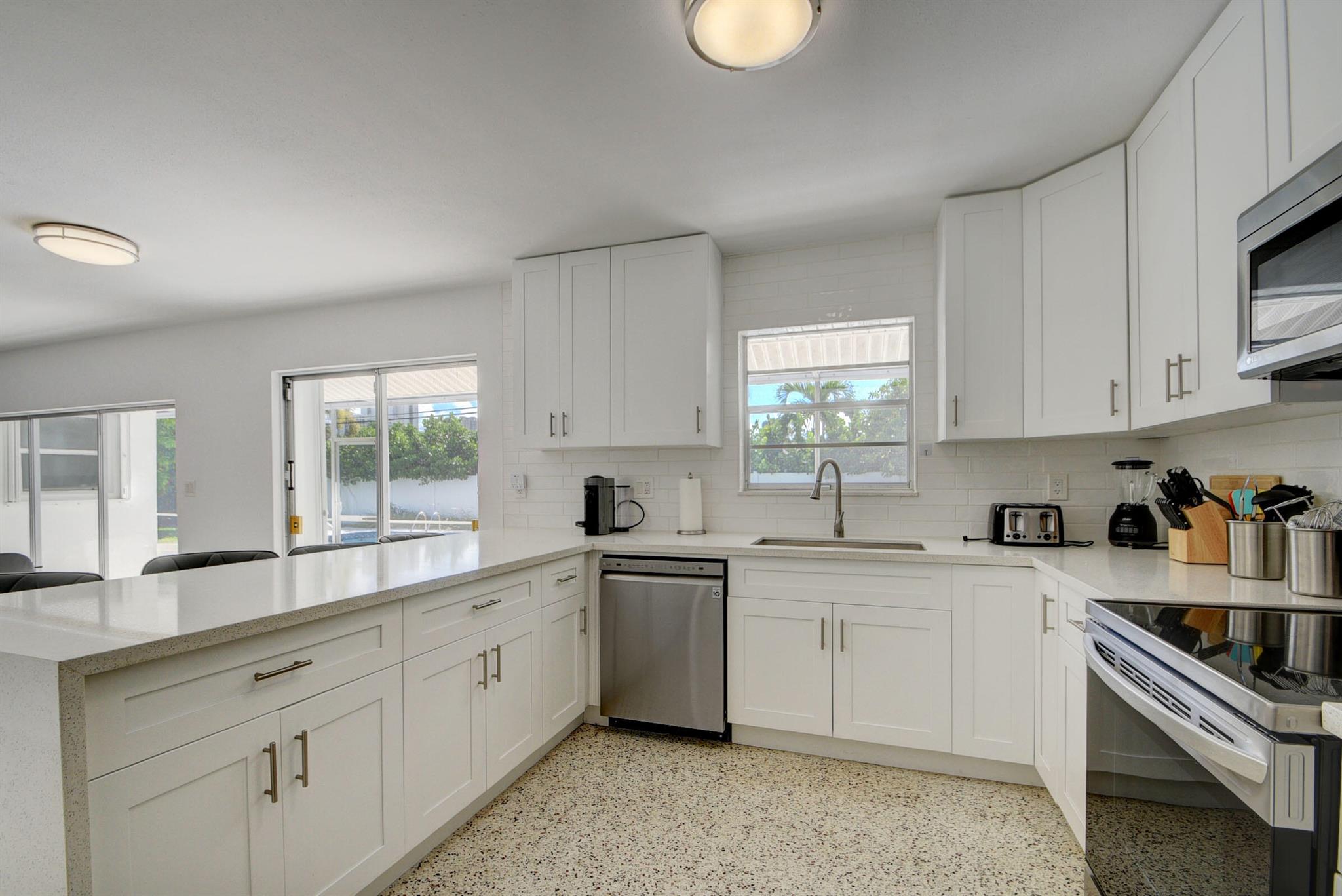 PALM BEACH ISLES 1 - Residential