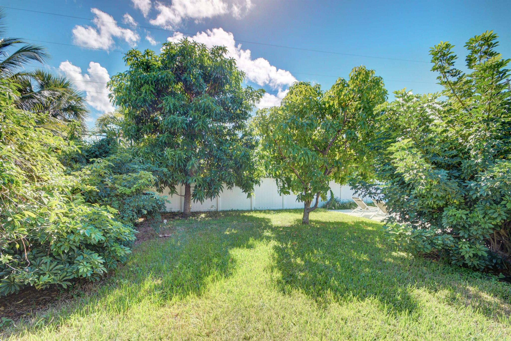 PALM BEACH ISLES 1 - Residential