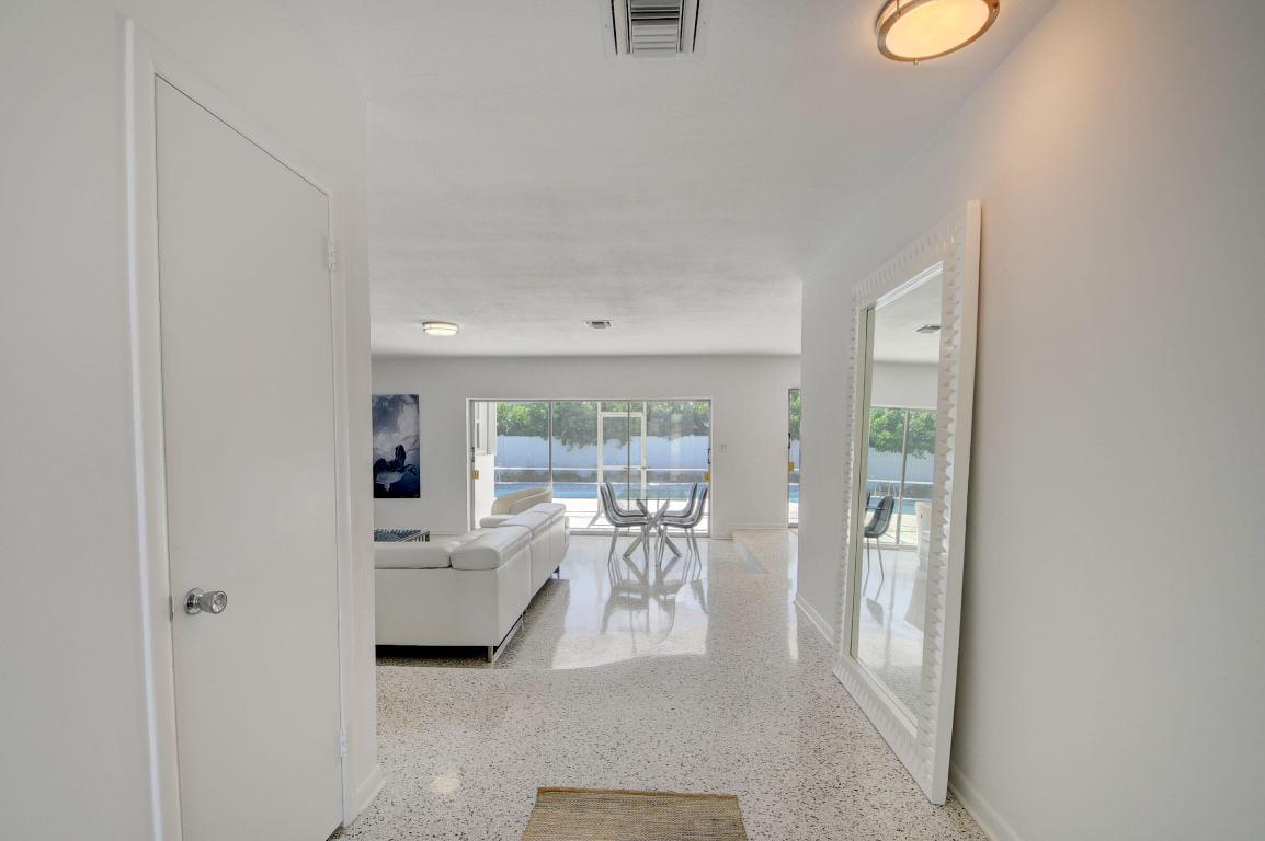 PALM BEACH ISLES 1 - Residential