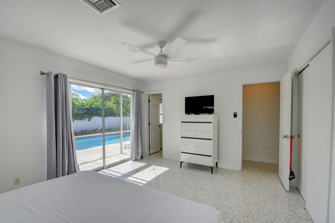 PALM BEACH ISLES 1 - Residential