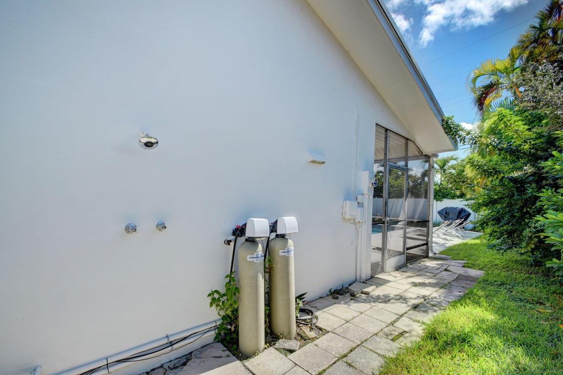 PALM BEACH ISLES 1 - Residential