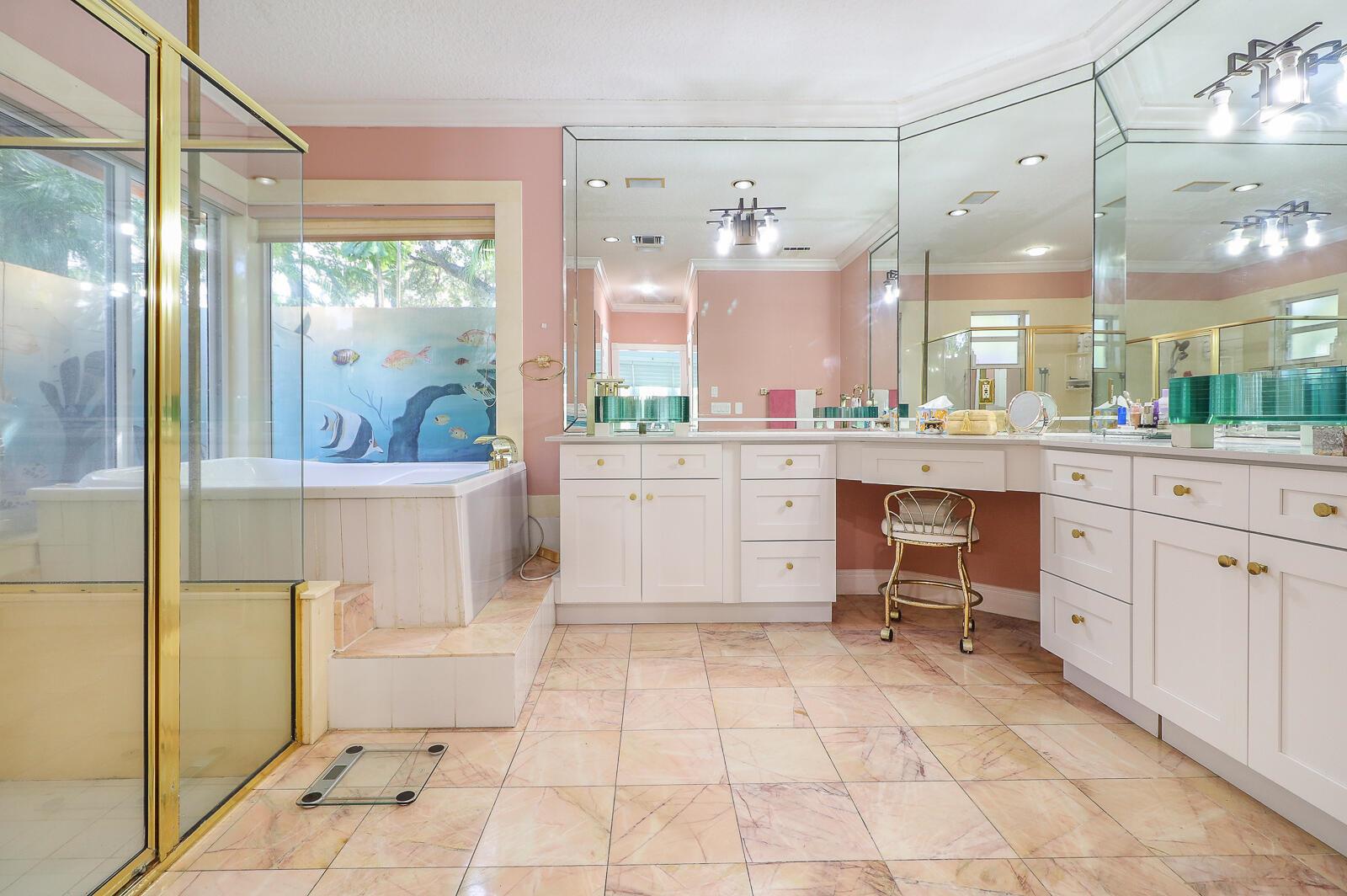 Palm Beach Country Estate - Residential