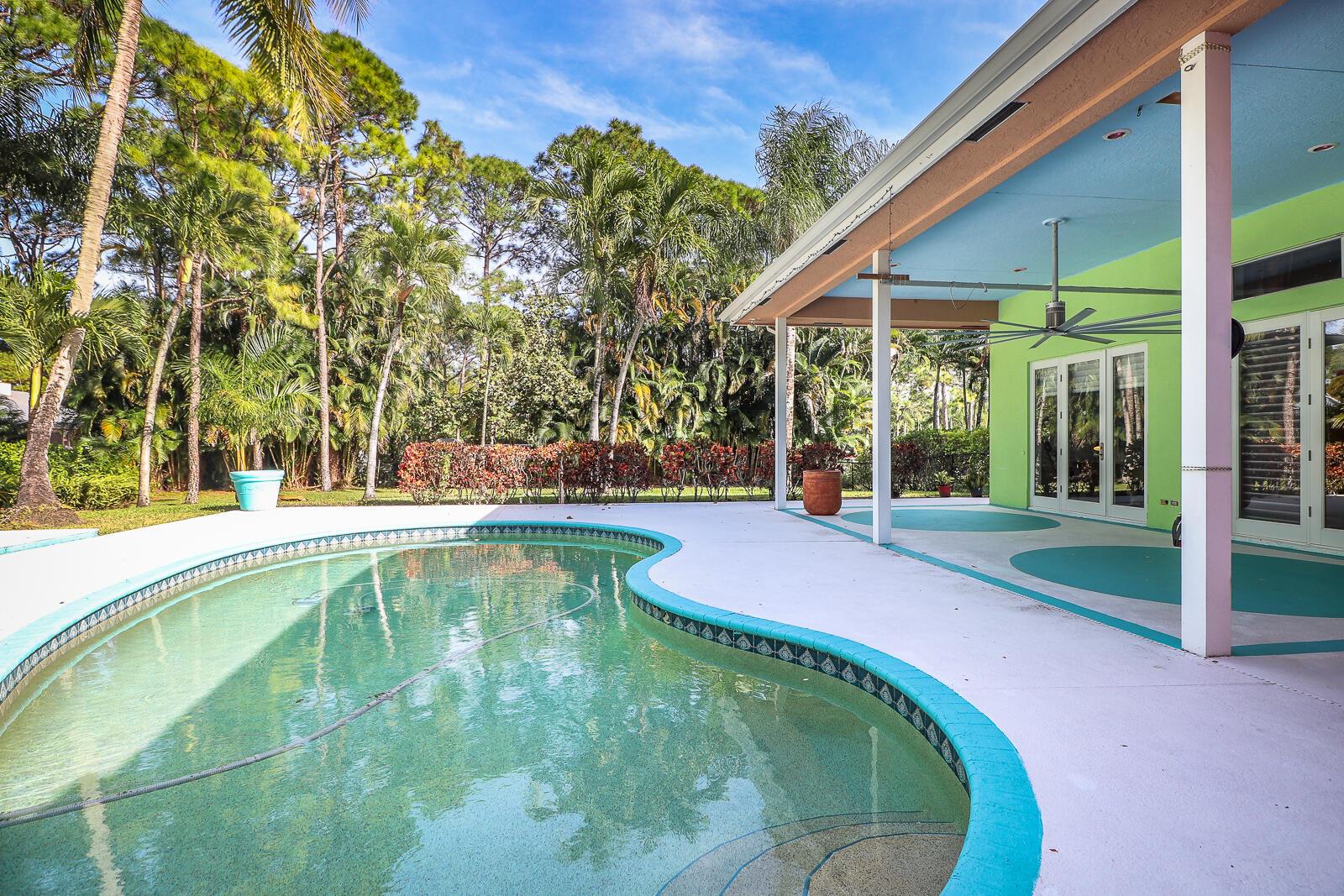 Palm Beach Country Estate - Residential