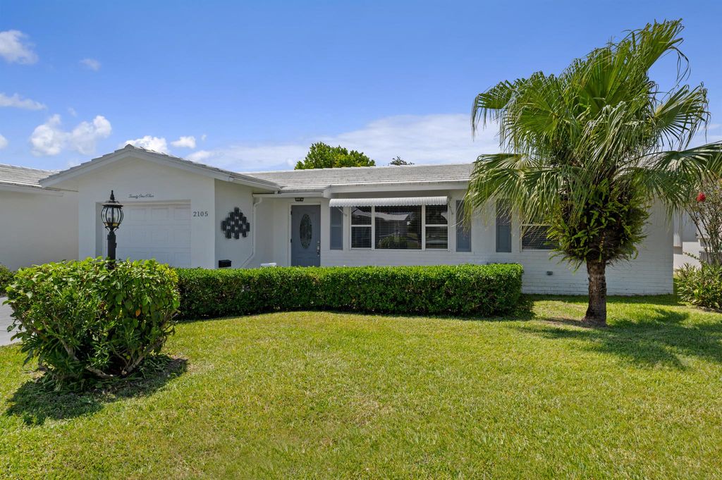 Photo of 2105 SW Lake Circle Drive, Boynton Beach, FL 33426 (MLS # R10890950)