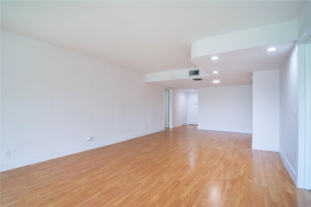 CC APTS AT BONAVENTURE - Residential Lease