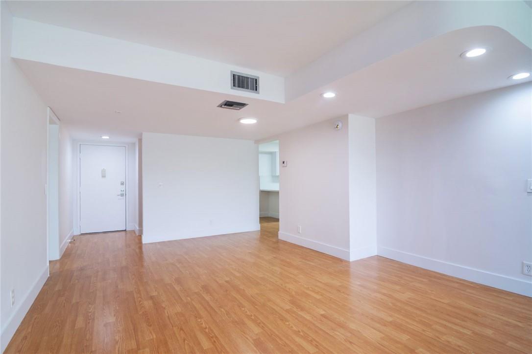 CC APTS AT BONAVENTURE - Residential Lease