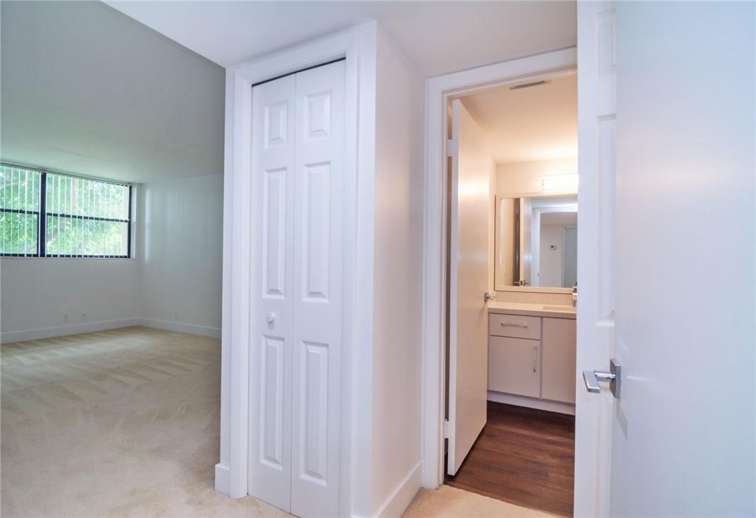 CC APTS AT BONAVENTURE - Residential Lease