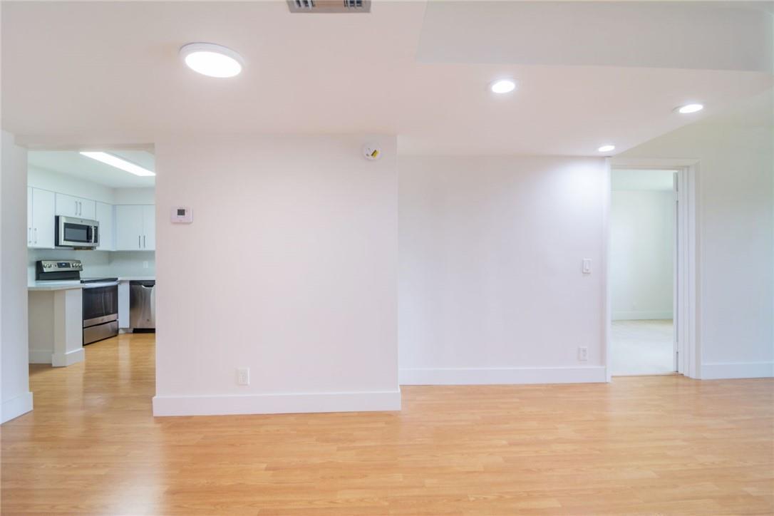 CC APTS AT BONAVENTURE - Residential Lease