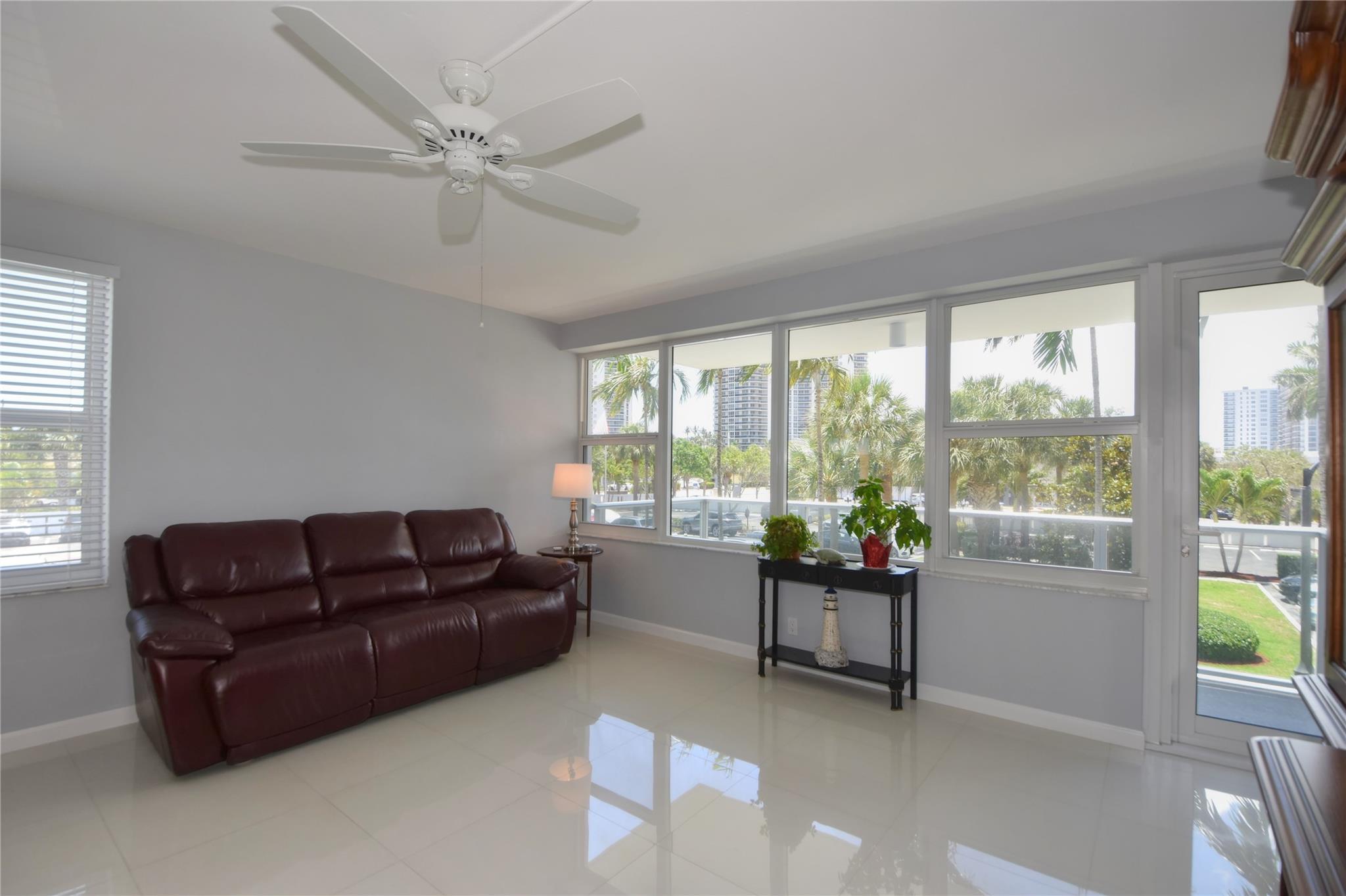 3333 NE 34th St 209