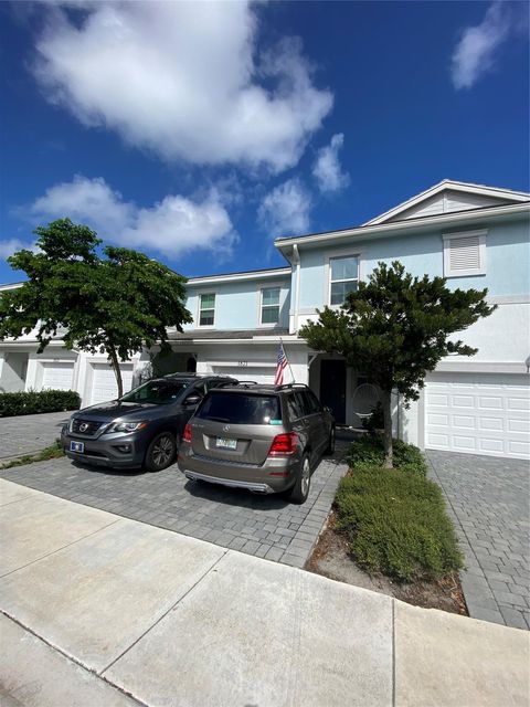 A home in Deerfield Beach