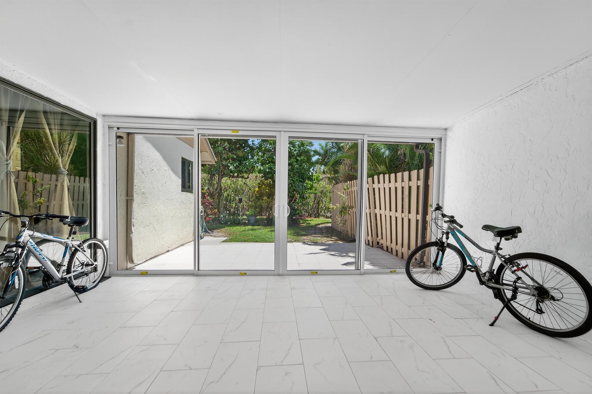 RAINBERRY BAY SEC 10 - Residential