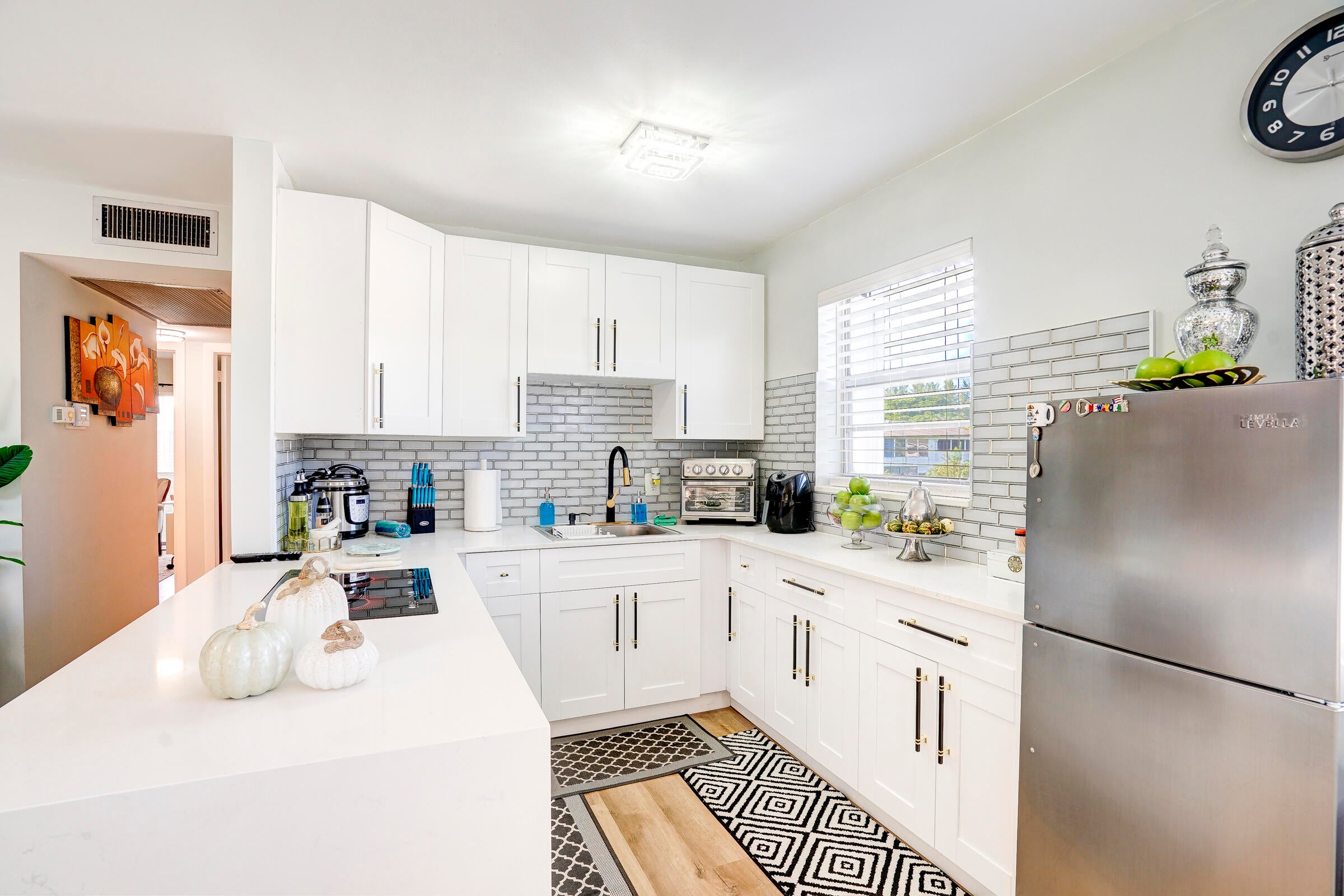 203 S WINDSOR I 203