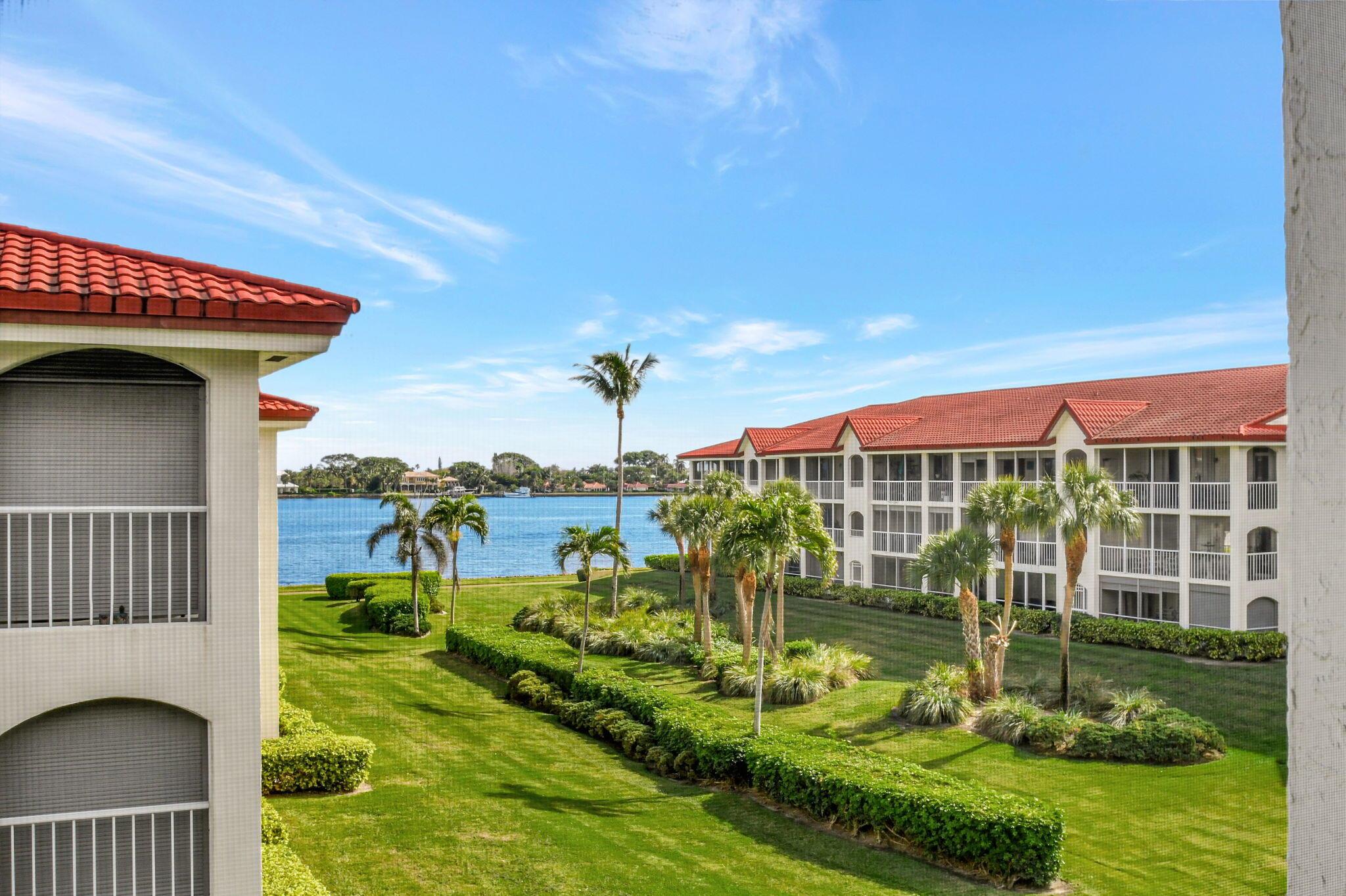 HALF MOON BAY CONDO - Residential