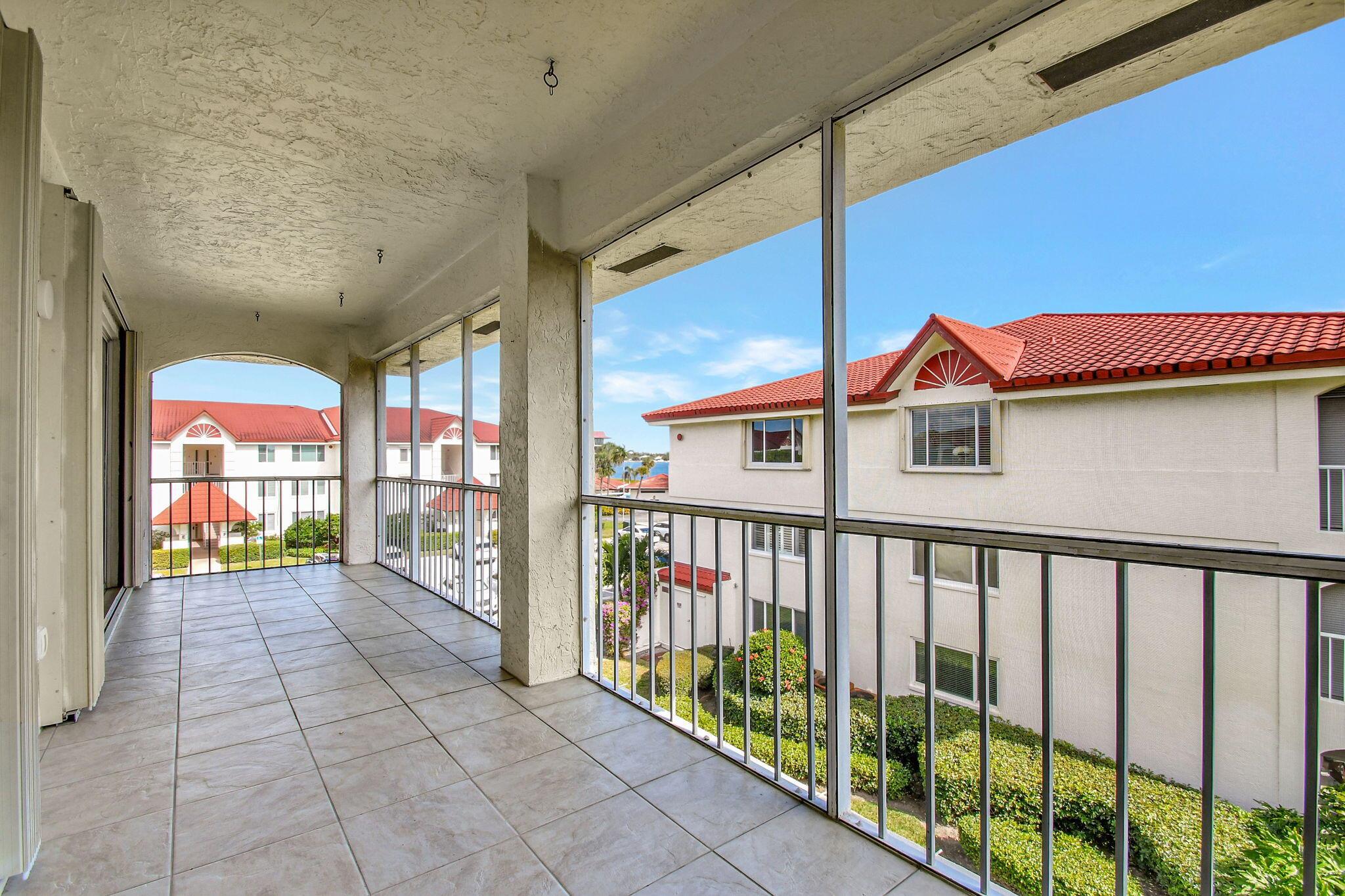 HALF MOON BAY CONDO - Residential