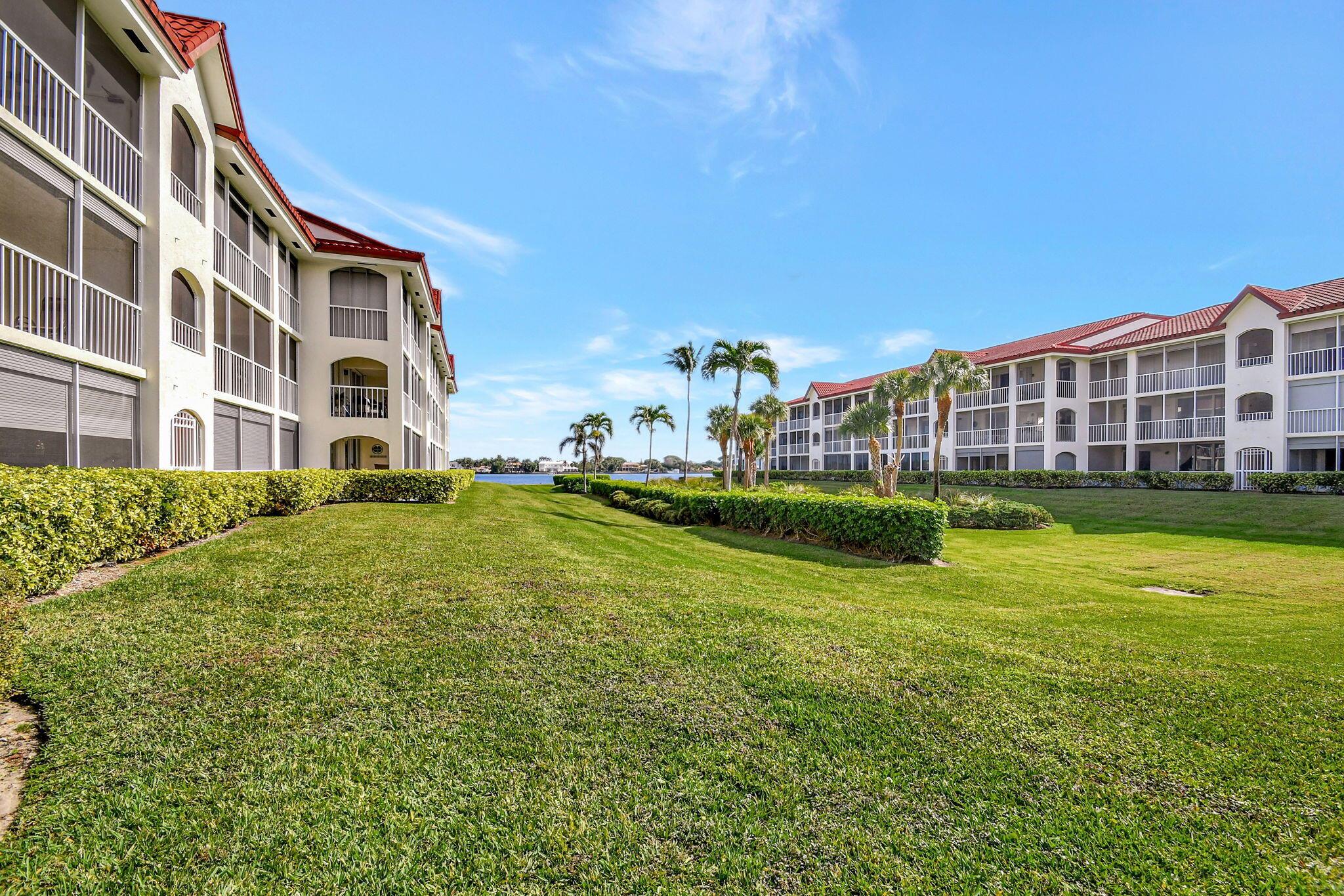 HALF MOON BAY CONDO - Residential