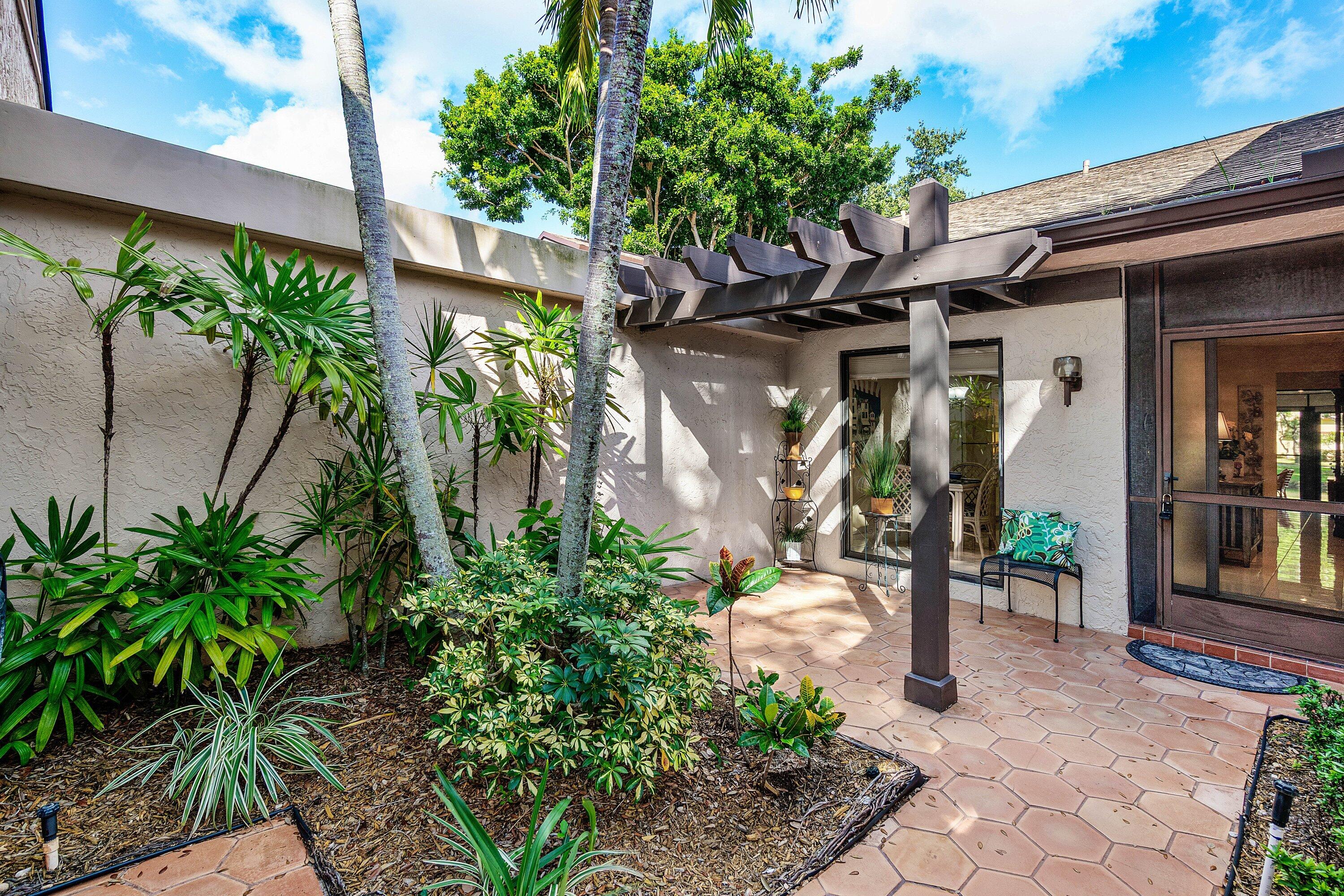5265 FAIRWAY WOODS Drive 3112