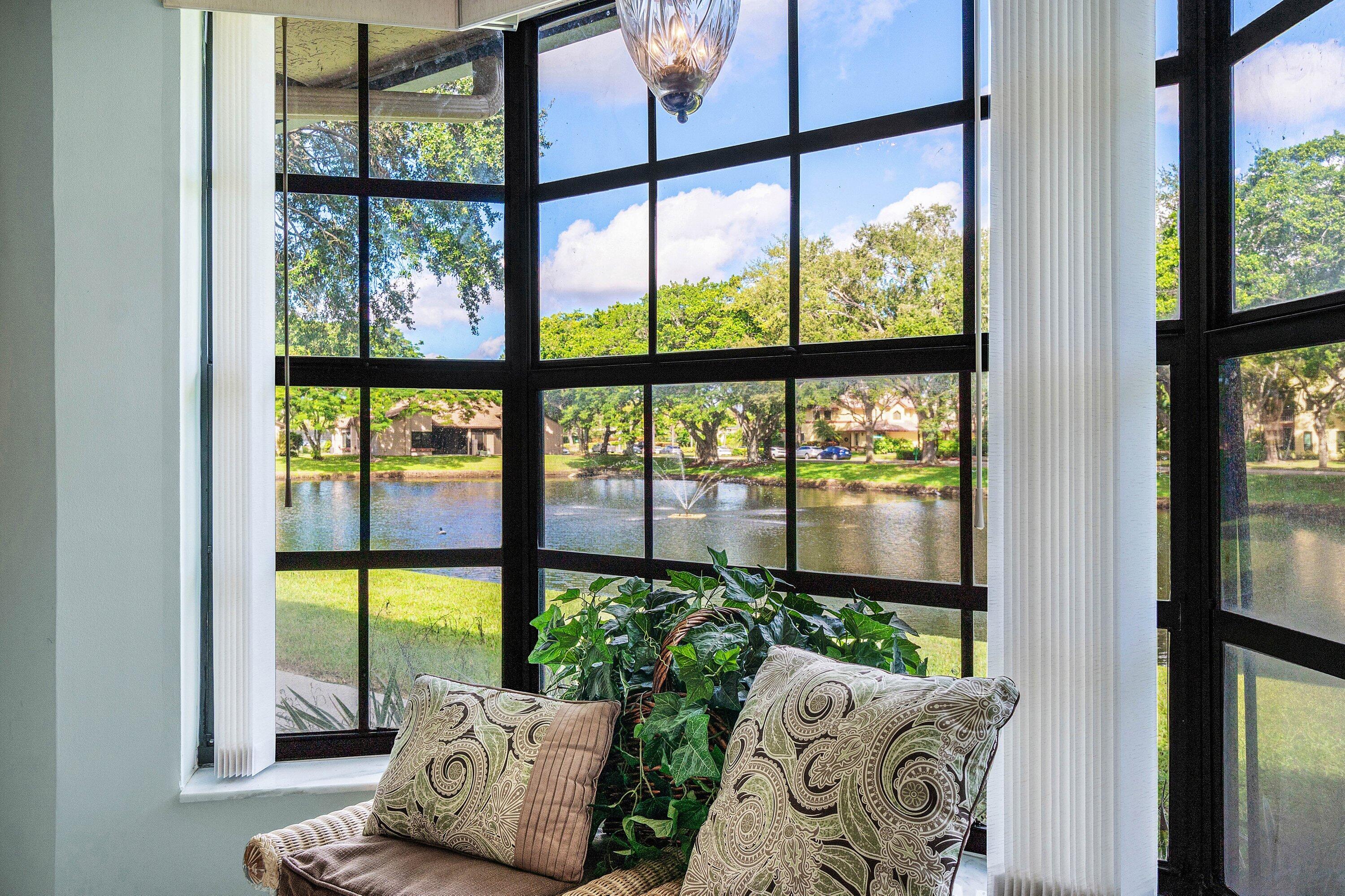 5265 FAIRWAY WOODS Drive 3112