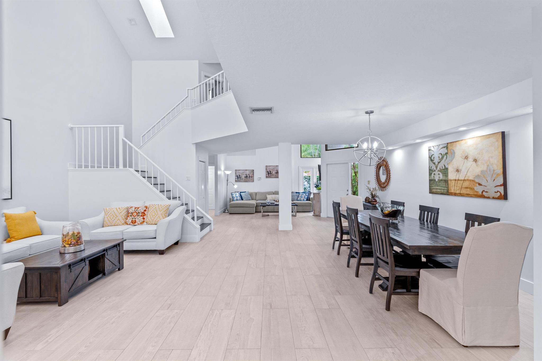 2442 Windsor Way Court