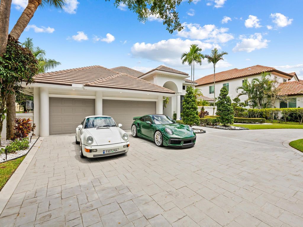 Photo of 1048 SW 21st Avenue, Boca Raton, FL 33486 (MLS # R11123473)