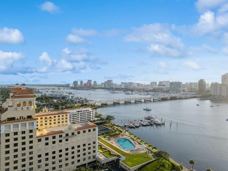 PALM BEACH BILTMORE COND DECL FILED 7-9-80 - Residential