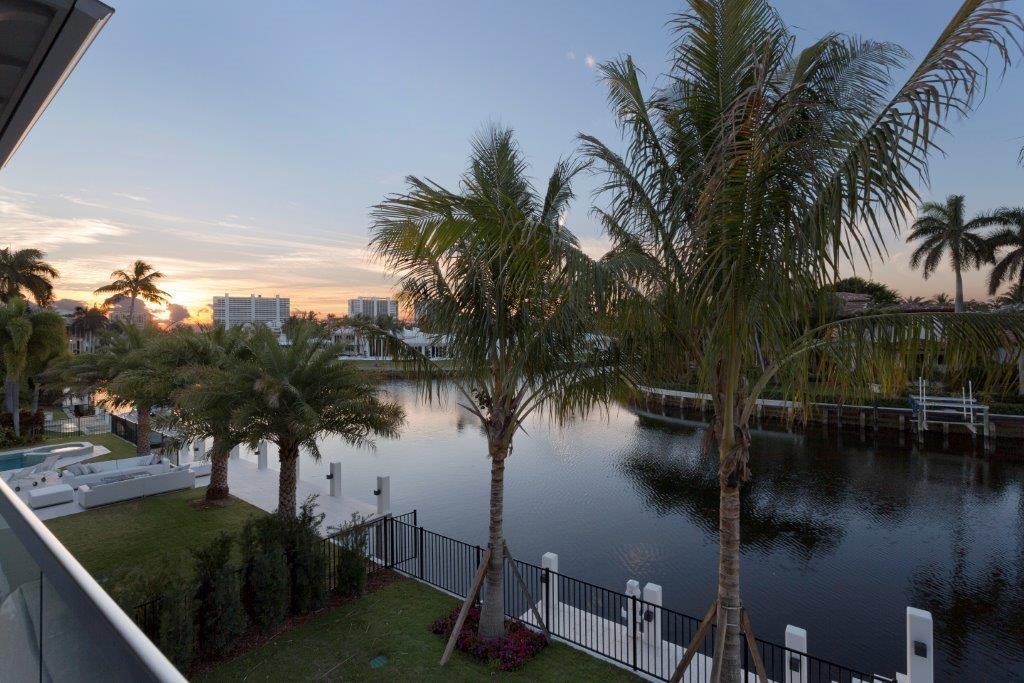 ROYAL PALM YACHT & COUNTRY CLUB - Residential