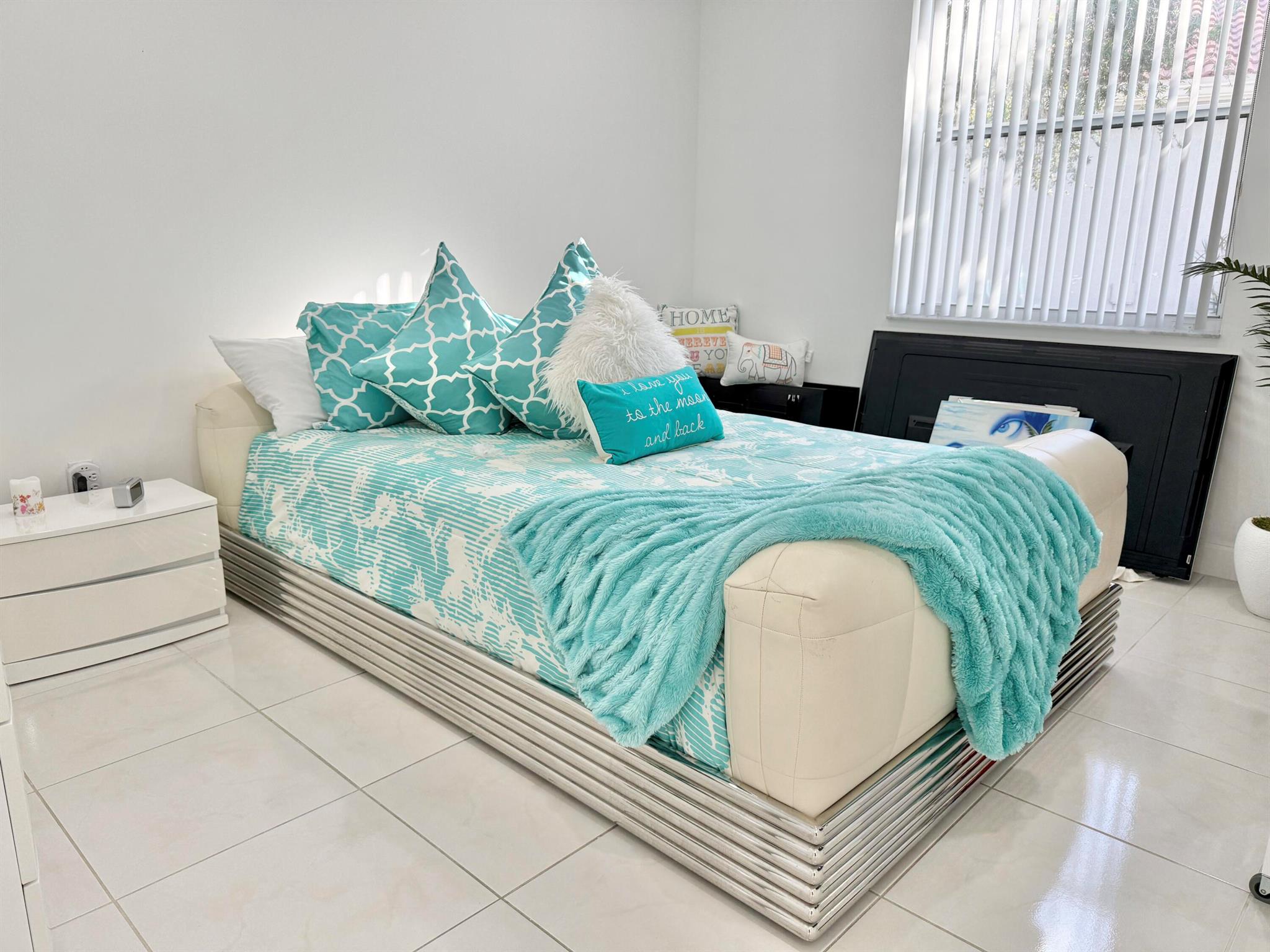 Newport Bay Club - Residential