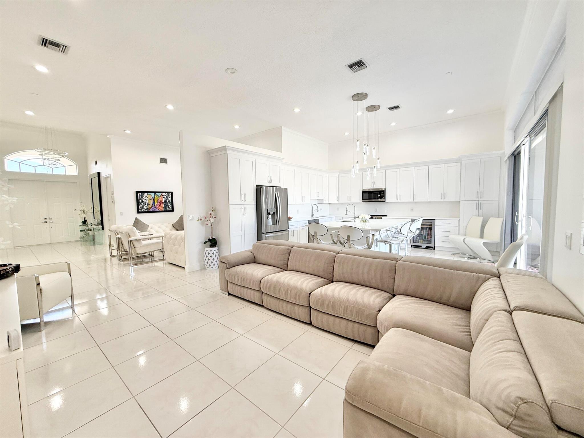 Newport Bay Club - Residential