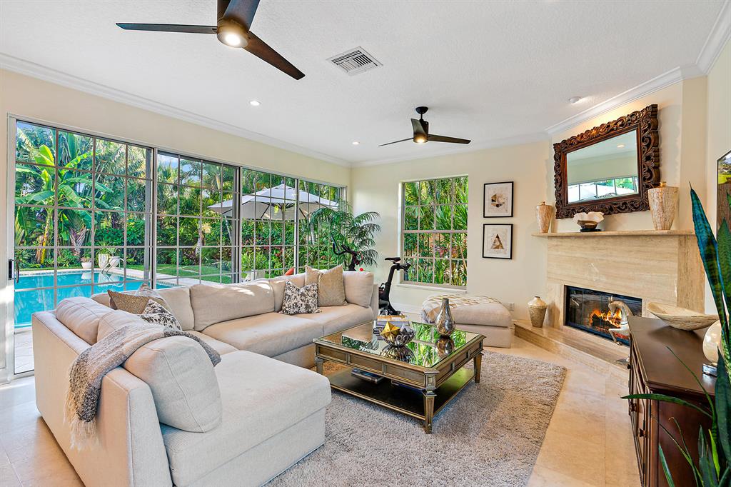 JUPITER INLET BEACH COLON - Residential